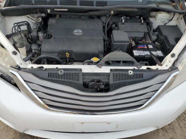 Photo 12 from auction – 2013 TOYOTA SIENNA XLE with VIN 5TDYK3DC6DS300583