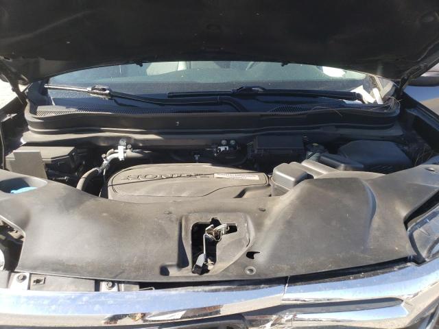 Photo 11 from auction – 2017 HONDA RIDGELINE with VIN 5FPYK3F65HB025815