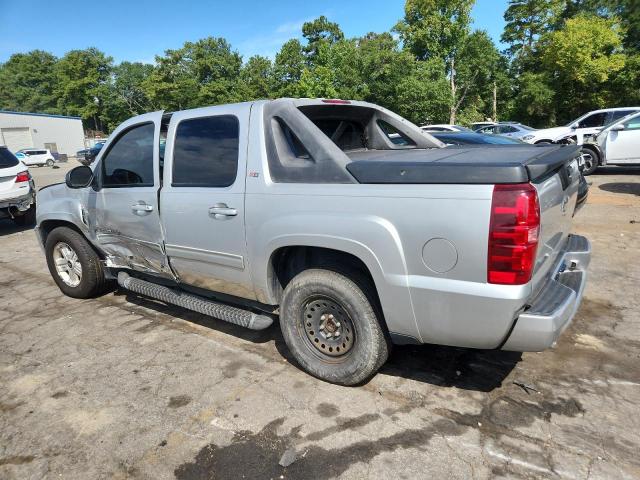Photo 2 from auction – 2010 CHEVROLET AVALANCHE with VIN 3GNVKFE05AG243268