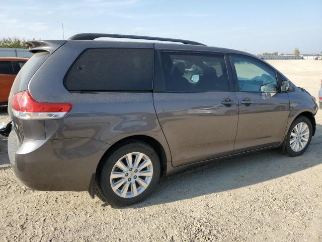 Photo 3 from auction – 2011 TOYOTA SIENNA LE with VIN 5TDJK3DC5BS024427