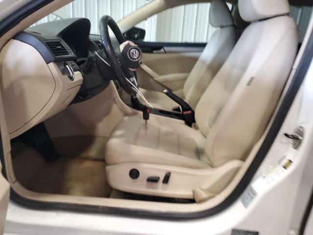 Photo 7 from auction – 2014 VOLKSWAGEN PASSAT S with VIN 1VWAT7A3XEC038092