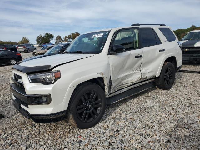 TOYOTA 4RUNNER SR 2019 with VIN JTEBU5JR3K5614548 - Photo from auction