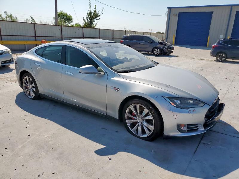 Photo 4 from auction – 2014 TESLA MODEL S with VIN 5YJSA1H1XEFP33237