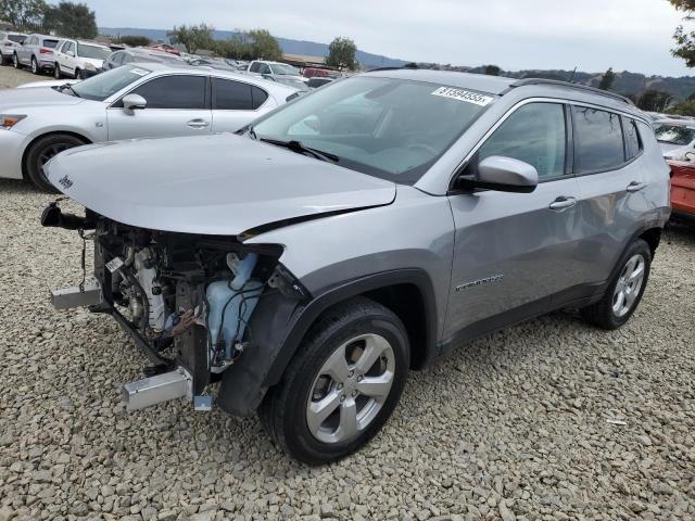 JEEP COMPASS LA 2019 with VIN 3C4NJCBB5KT727076 - Photo from auction