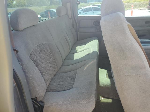 Фото 10 с аукциона – 2000 CHEVROLET SILVERADO с VIN 1GCEK19T7YE419965