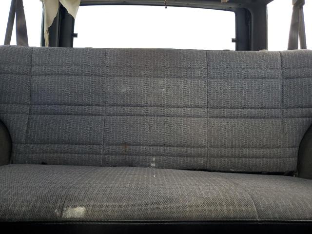 Photo 10 from auction – 2000 JEEP SUV with VIN 1J4FF48SXYL139773