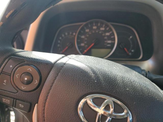 Photo 9 from auction – 2015 TOYOTA RAV4 XLE with VIN JTMRFREV8FD129281
