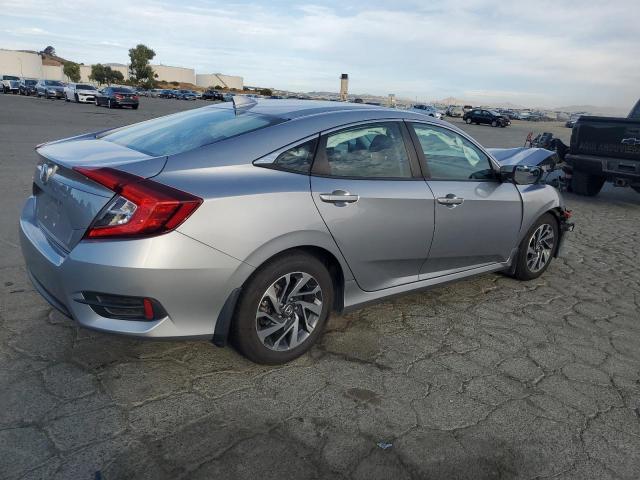 Photo 3 from auction – 2018 HONDA CIVIC EX with VIN 2HGFC2F78JH558453