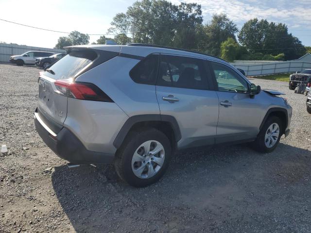 Photo 3 from auction – 2019 TOYOTA RAV4 LE with VIN JTMF1RFV2KD006960