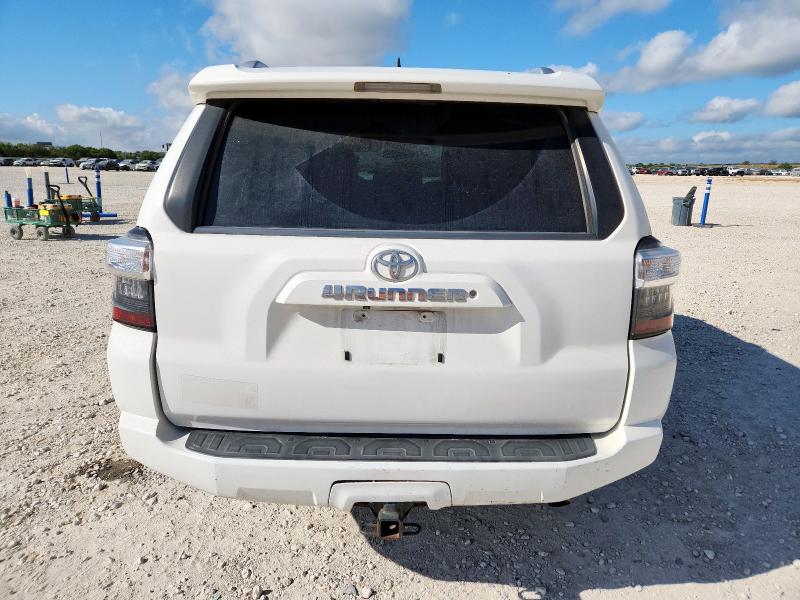 Photo 6 from auction – 2016 TOYOTA 4RUNNER SR with VIN JTEZU5JR2G5118209