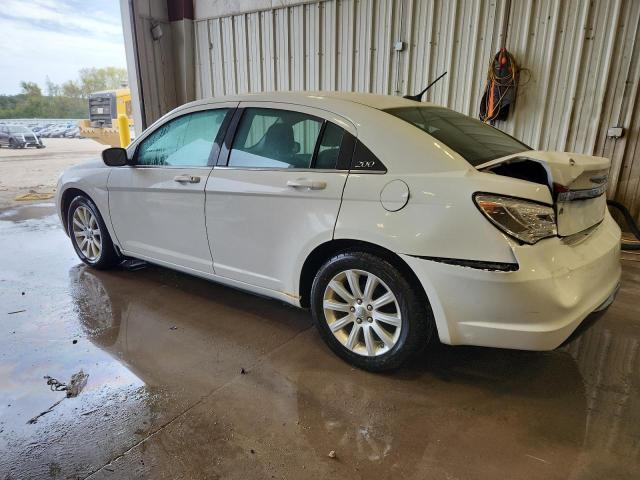 Photo 2 from auction – 2013 CHRYSLER 200 TOURIN with VIN 1C3CCBBG5DN678234