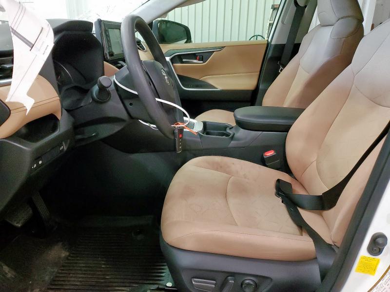 Photo 7 from auction – 2019 TOYOTA RAV4 XLE with VIN JTMW1RFV8KD019292