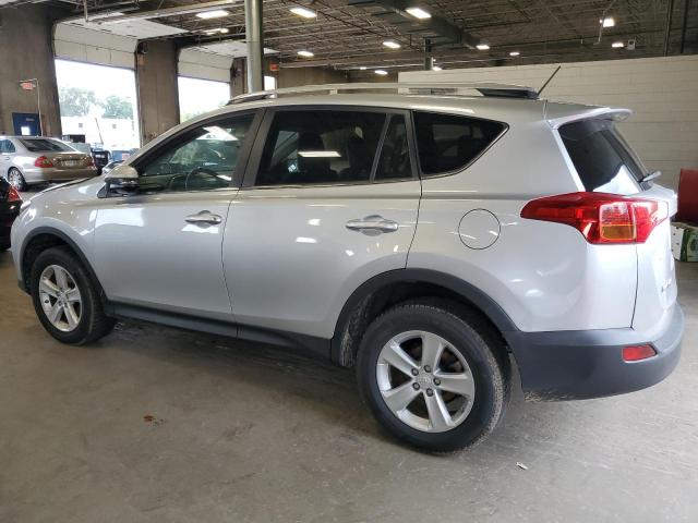 Photo 2 from auction – 2013 TOYOTA RAV4 XLE with VIN JTMRFREV8DD045197