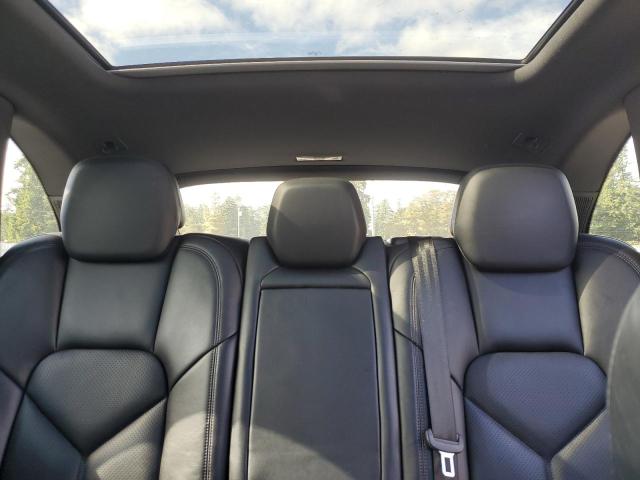 Photo 10 from auction – 2017 PORSCHE CAYENNE S with VIN WP1AB2A25HLA50167