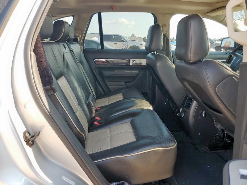 Photo 11 from auction – 2009 LINCOLN MKX with VIN 2LMDU68C99BJ02058