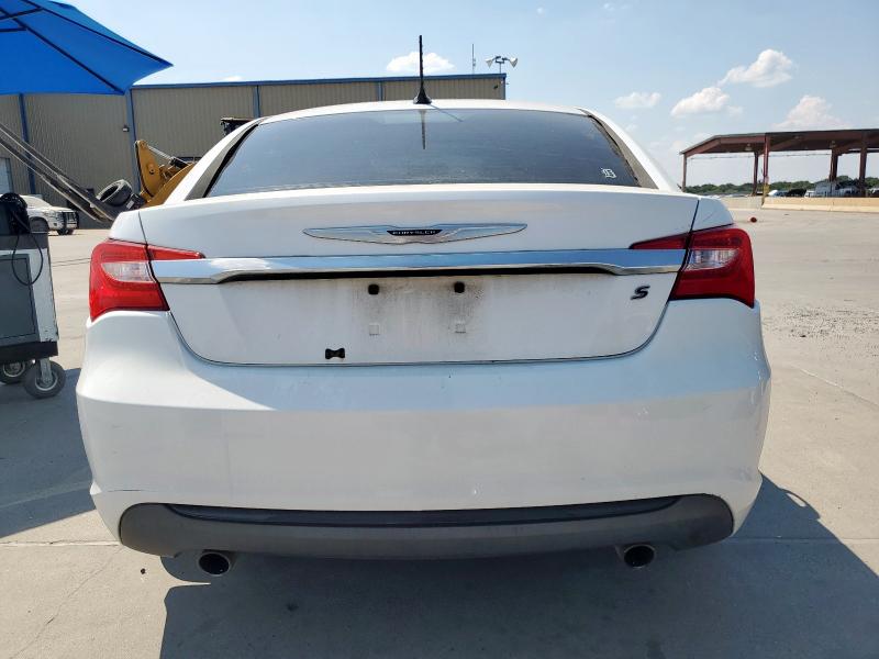 Photo 6 from auction – 2012 CHRYSLER 200 TOURIN with VIN 1C3CCBBG9CN261178