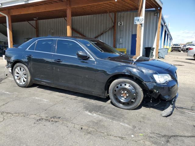 Photo 4 from auction – 2016 CHRYSLER 300 LIMITE with VIN 2C3CCARG9GH262099
