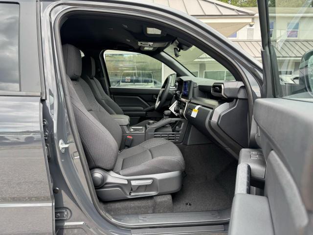 Photo 5 from auction – 2025 TOYOTA 4RUNNER SR with VIN JTEVA5BRXS5020012