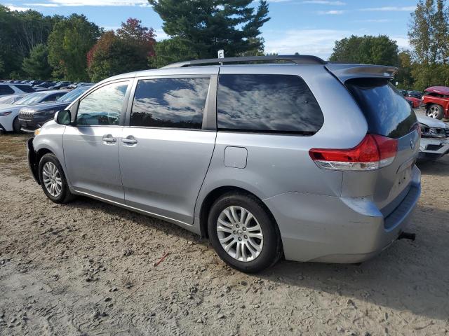 Photo 2 from auction – 2012 TOYOTA SIENNA XLE with VIN 5TDYK3DC5CS265341