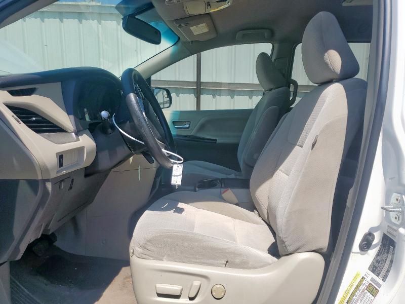 Photo 7 from auction – 2015 TOYOTA SIENNA LE with VIN 5TDKK3DC8FS580936