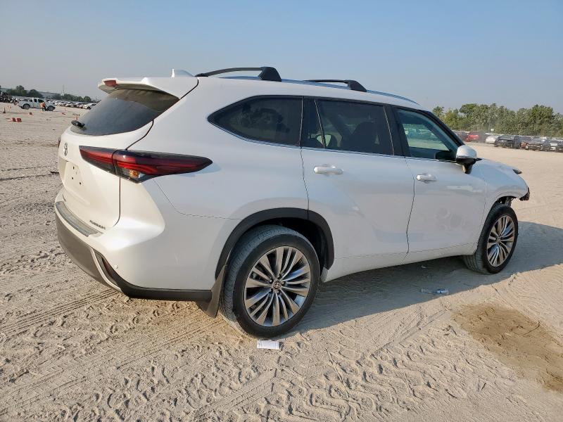 Foto 3 de la subasta – 2024 TOYOTA HIGHLANDER con VIN 5TDKDRAH2RS544080