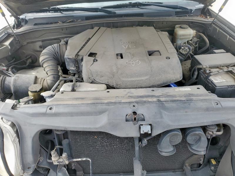 Photo 12 from auction – 2006 TOYOTA 4RUNNER SR5 with VIN JTEZU14RX60078610