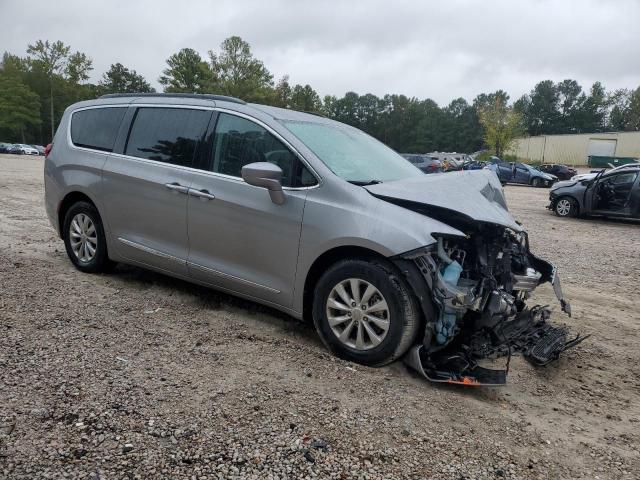 Photo 4 from auction – 2017 CHRYSLER PACIFICA TOURING L with VIN 2C4RC1BG7HR688725