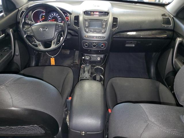 Photo 8 from auction – 2015 KIA SORENTO LX with VIN 5XYKTDA68FG613738