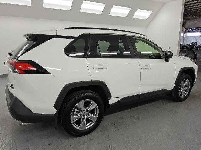 Photo 3 from auction – 2022 TOYOTA RAV4 LE with VIN JTMLWRFV9ND137635