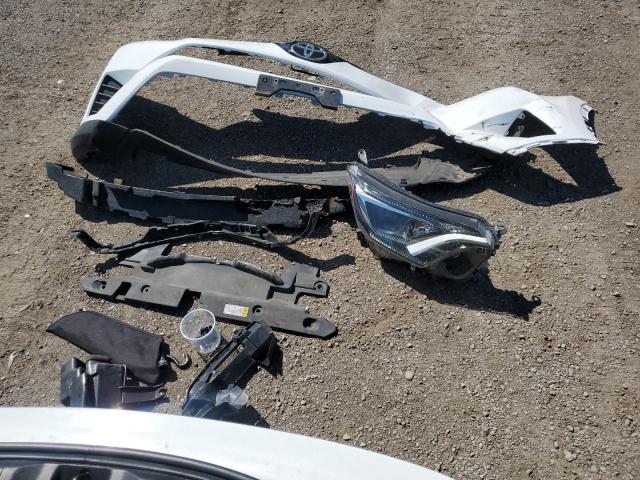 Photo 13 from auction – 2018 TOYOTA RAV4 LE with VIN 2T3BFREV6JW698949