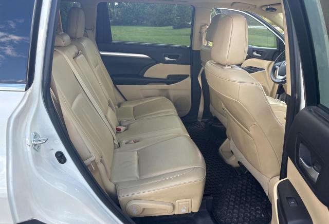 Photo 6 from auction – 2016 TOYOTA HIGHLANDER with VIN 5TDJKRFH7GS311464