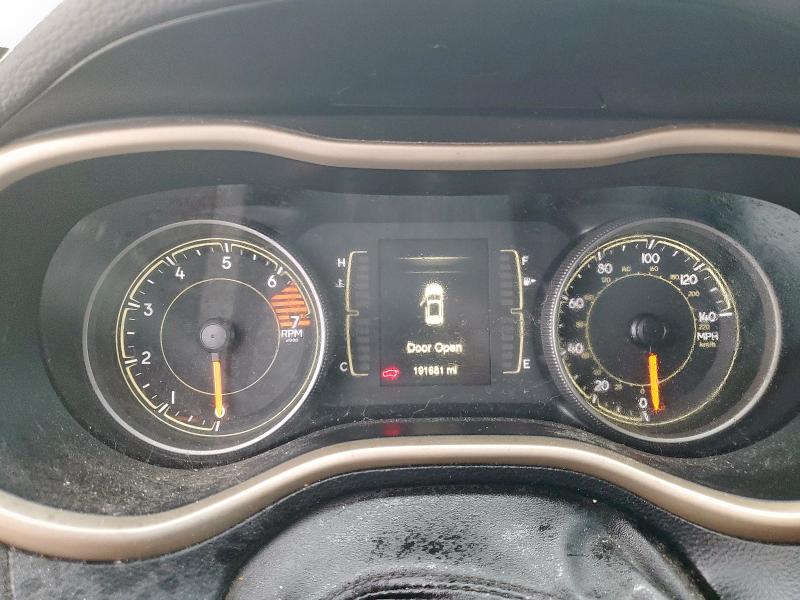 Photo 9 from auction – 2018 JEEP CHEROKEE L with VIN 1C4PJLCB5JD574405