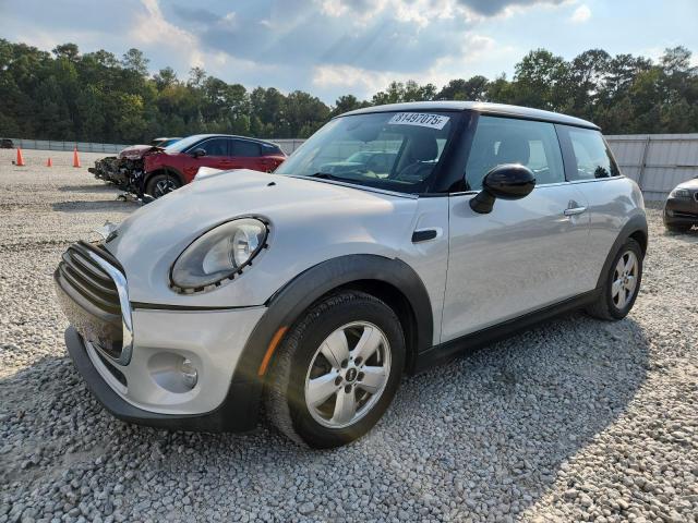 MINI COOPER 2016 with VIN WMWXP5C56G2D14880 - Photo from auction