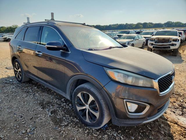 Photo 4 from auction – 2016 KIA SORENTO EX with VIN 5XYPH4A10GG045062