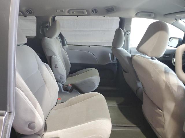 Photo 11 from auction – 2017 TOYOTA SIENNA LE with VIN 5TDJZ3DC6HS153961