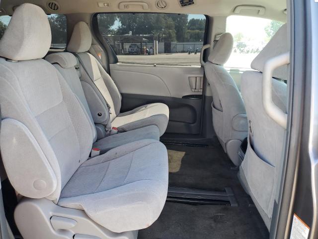 Photo 11 from auction – 2016 TOYOTA SIENNA LE with VIN 5TDKK3DC7GS725224