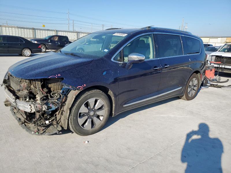 CHRYSLER PACIFICA H 2018 with VIN 2C4RC1N71JR168456 - Photo from auction