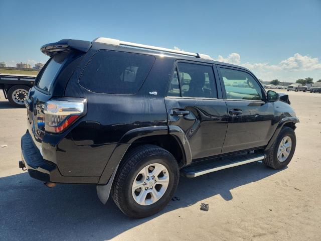Photo 3 from auction – 2015 TOYOTA 4RUNNER SR with VIN JTEBU5JR5F5260232