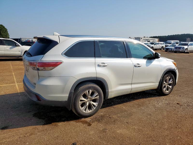 Photo 3 from auction – 2015 TOYOTA HIGHLANDER with VIN 5TDKKRFH0FS119225