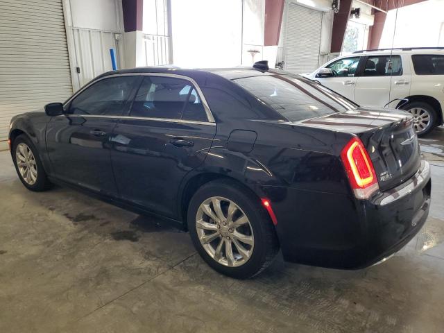 Photo 2 from auction – 2017 CHRYSLER 300 LIMITE with VIN 2C3CCARG1HH619258