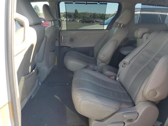 Photo 11 from auction – 2011 TOYOTA SIENNA XLE with VIN 5TDYK3DC2BS149772