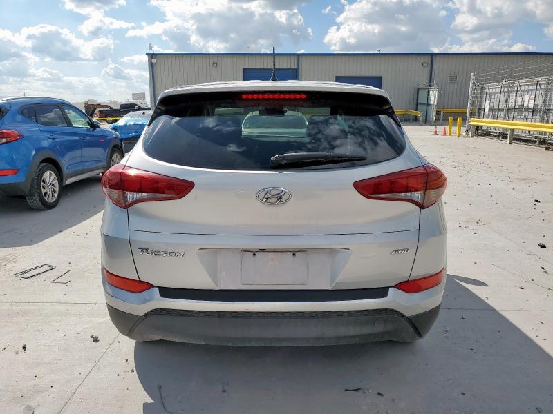 Photo 6 from auction – 2018 HYUNDAI TUCSON SE with VIN KM8J2CA47JU787987