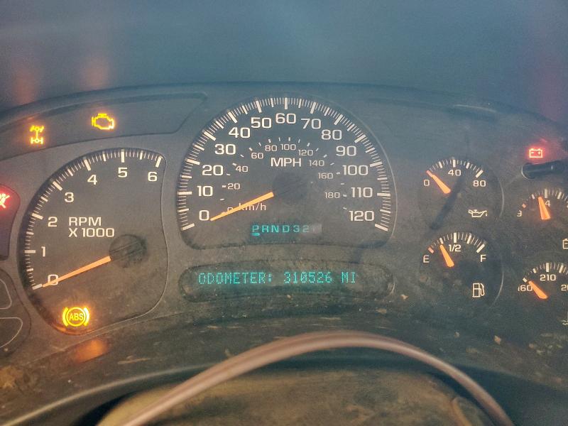 Photo 9 from auction – 2004 CHEVROLET SILVERADO with VIN 1GCEK19T64E356075