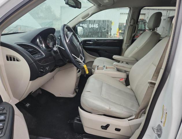 Photo 7 from auction – 2016 CHRYSLER TOWN & COU with VIN 2C4RC1BG7GR300116