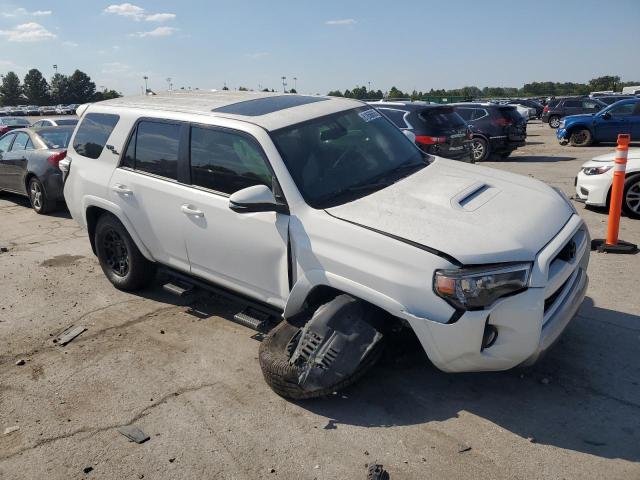 صورة رقم 4 من المزاد - 2018 TOYOTA 4RUNNER SR مع VIN JTEBU5JR0J5603019