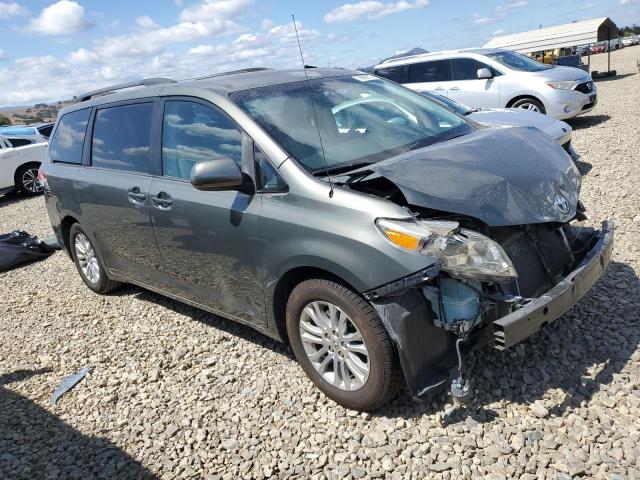 Photo 4 from auction – 2011 TOYOTA SIENNA XLE with VIN 5TDYK3DC1BS019109