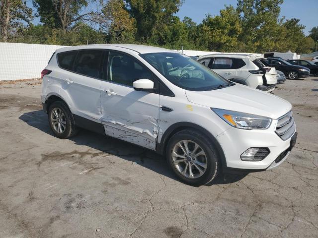 Photo 4 from auction – 2019 FORD ESCAPE SE with VIN 1FMCU0GD8KUC06023