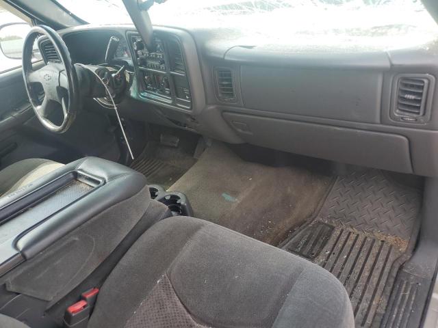 Photo 8 from auction – 2003 CHEVROLET SILVERADO C1500 with VIN 2GCEC19T231258044