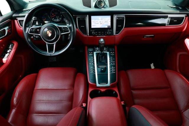 Photo 9 from auction – 2017 PORSCHE MACAN TURB with VIN WP1AF2A56HLB60742