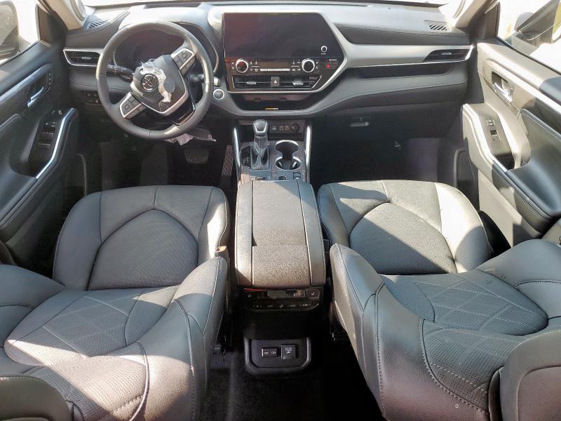 Photo 8 from auction – 2025 TOYOTA HIGHLANDER with VIN 5TDEBRCH4SS666557